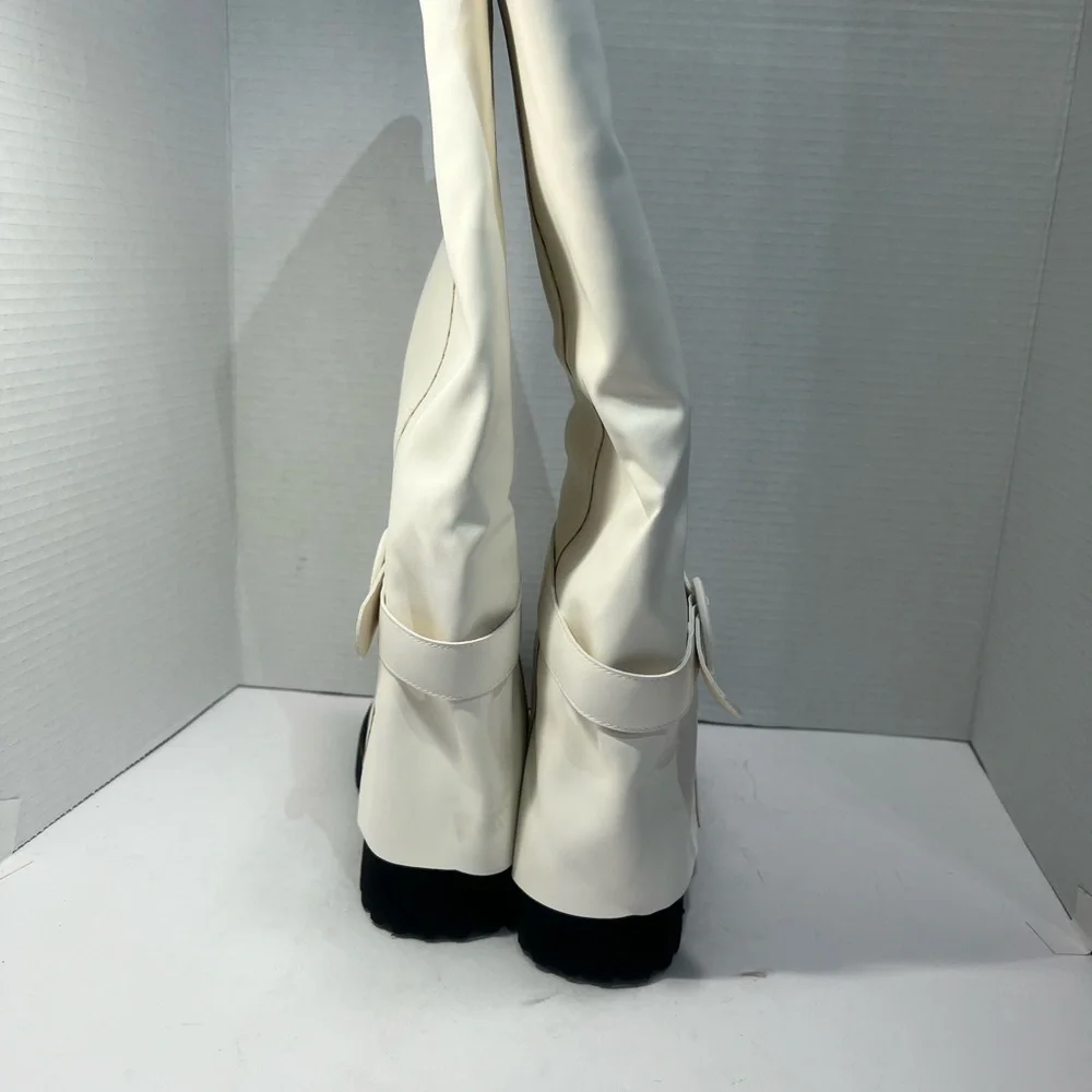Elegant White Ankle Boots - Picture 4 of 6